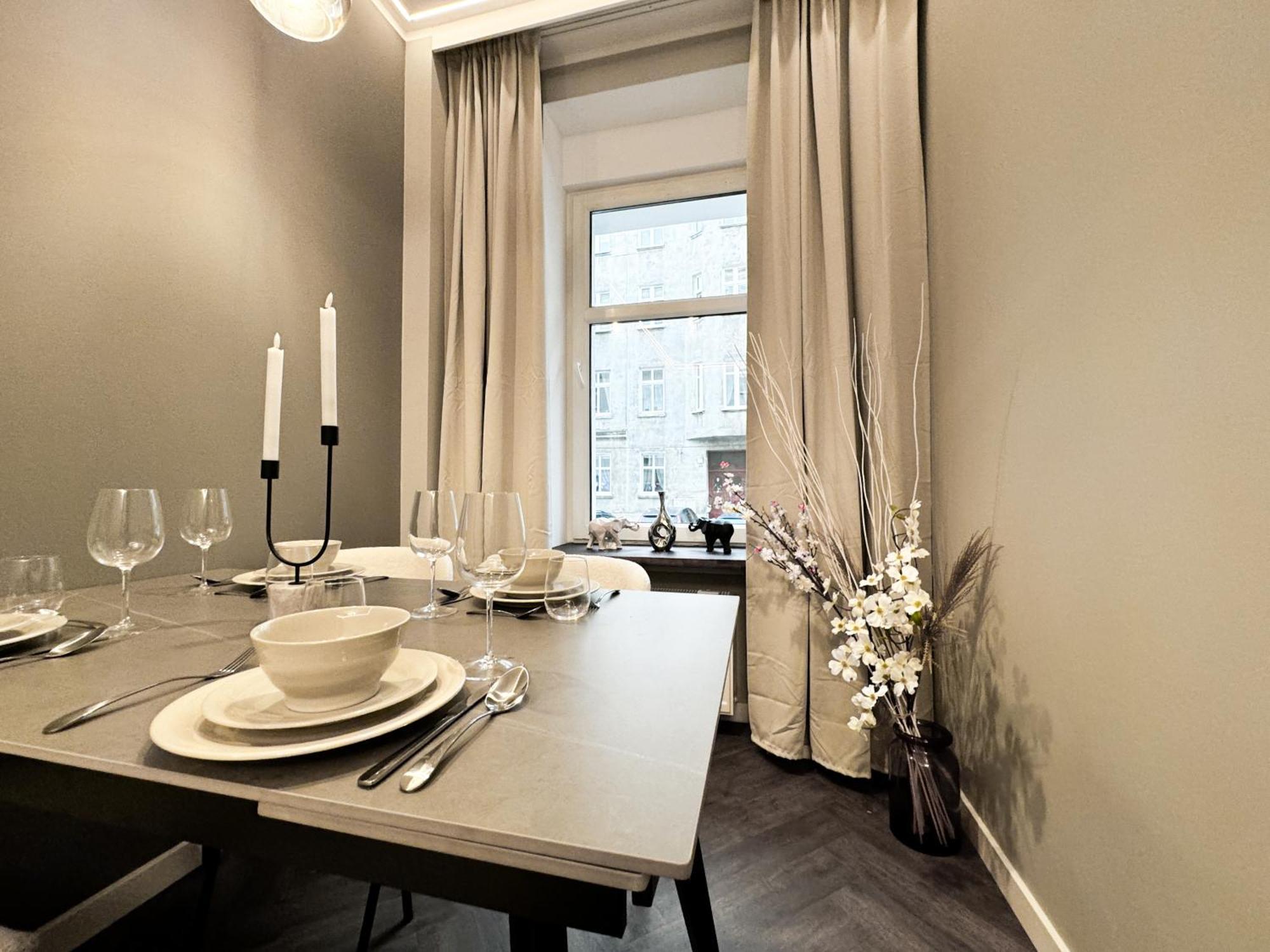 Central, Modern & Chic Gem, Near Park! 10min To Old Town, Trumski * Breslavia
