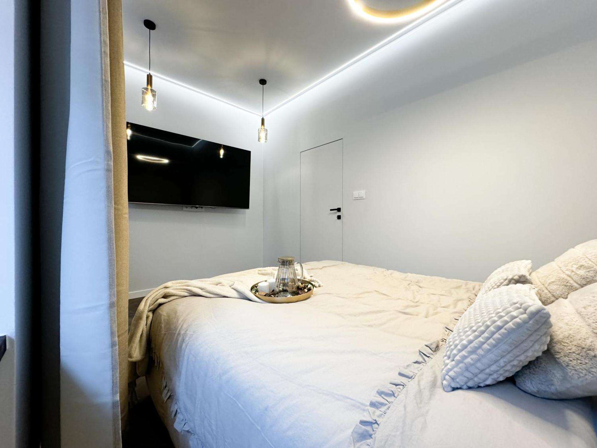 Central, Modern & Chic Gem, Near Park! 10min To Old Town, Trumski Apartment Wroclaw