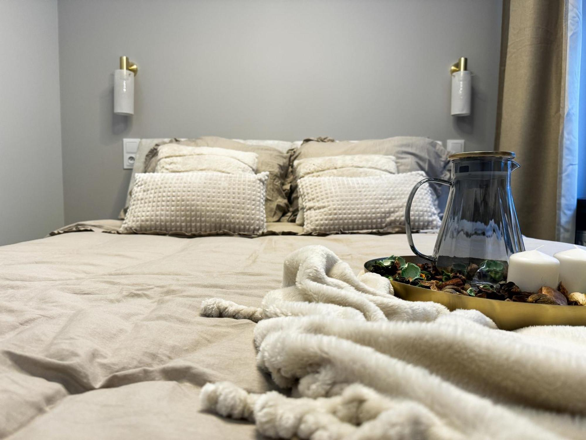 Apartment Central, Modern & Chic Gem, Near Park! 10min To Old Town, Trumski Wroclaw