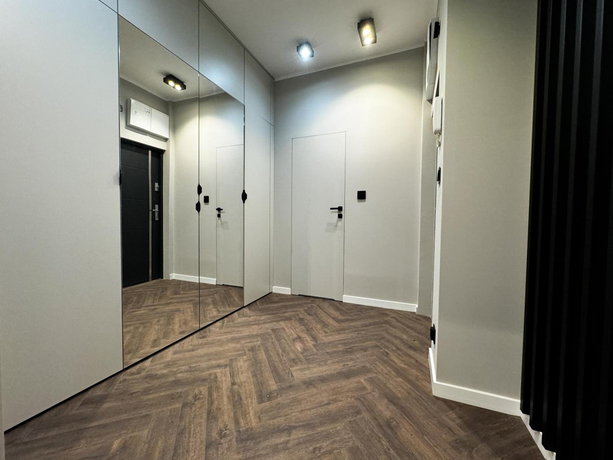 Apartment Central, Modern & Chic Gem, Near Park! 10min To Old Town, Trumski *