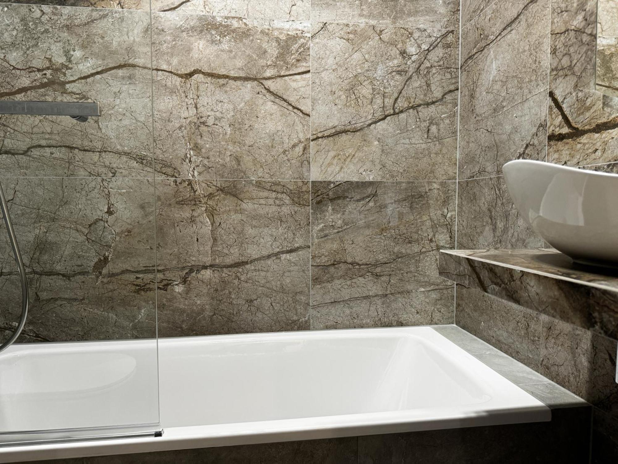 Central, Modern & Chic Gem, Near Park! 10min To Old Town, Trumski * Wroclaw