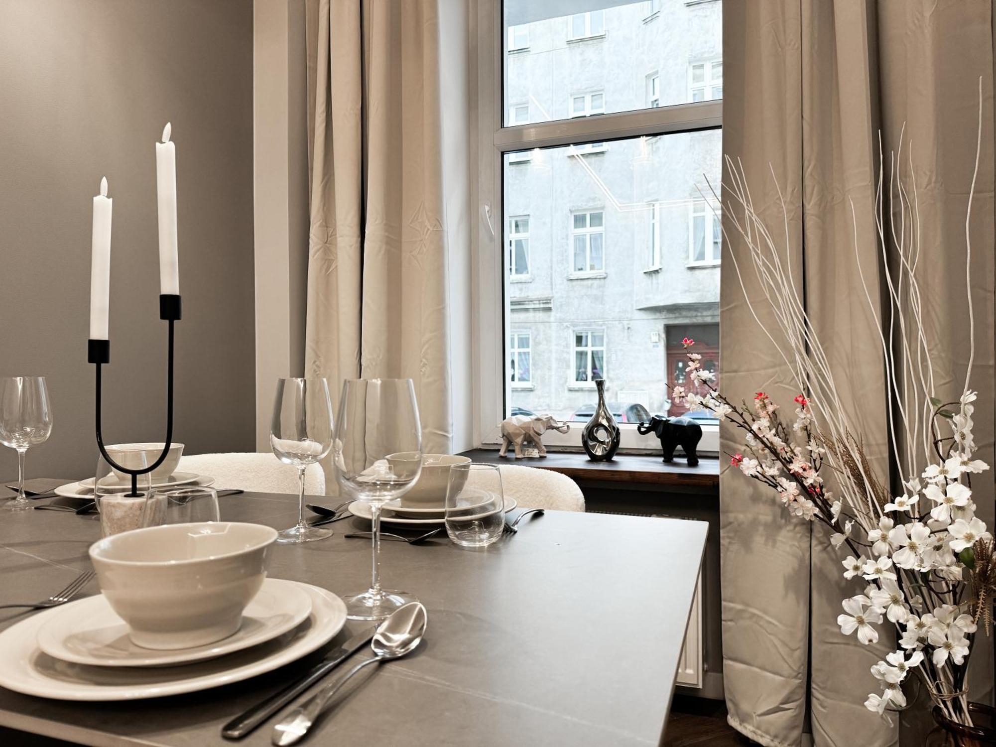 Central, Modern & Chic Gem, Near Park! 10min To Old Town, Trumski Wroclaw